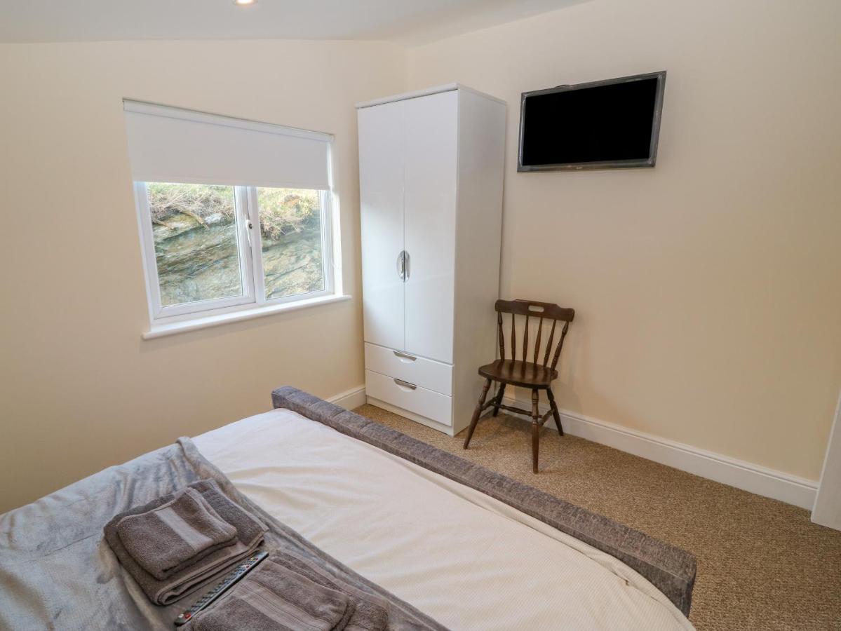 The Apartment At Plas Yr Eithin Amlwch Bagian luar foto