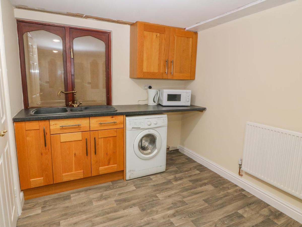 The Apartment At Plas Yr Eithin Amlwch Bagian luar foto